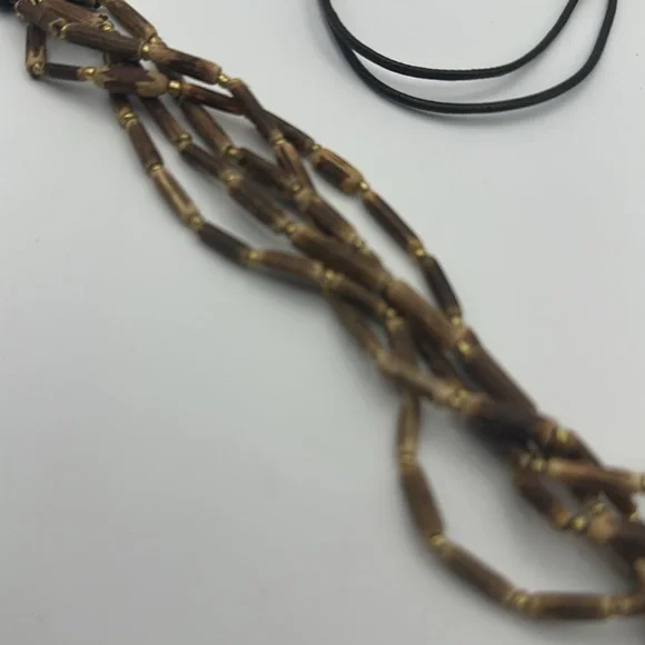 New J Jill adjustable beaded necklace with gold color pendant - Picture 6 of 6